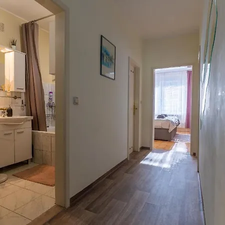 Cosy House - Base * Maribor